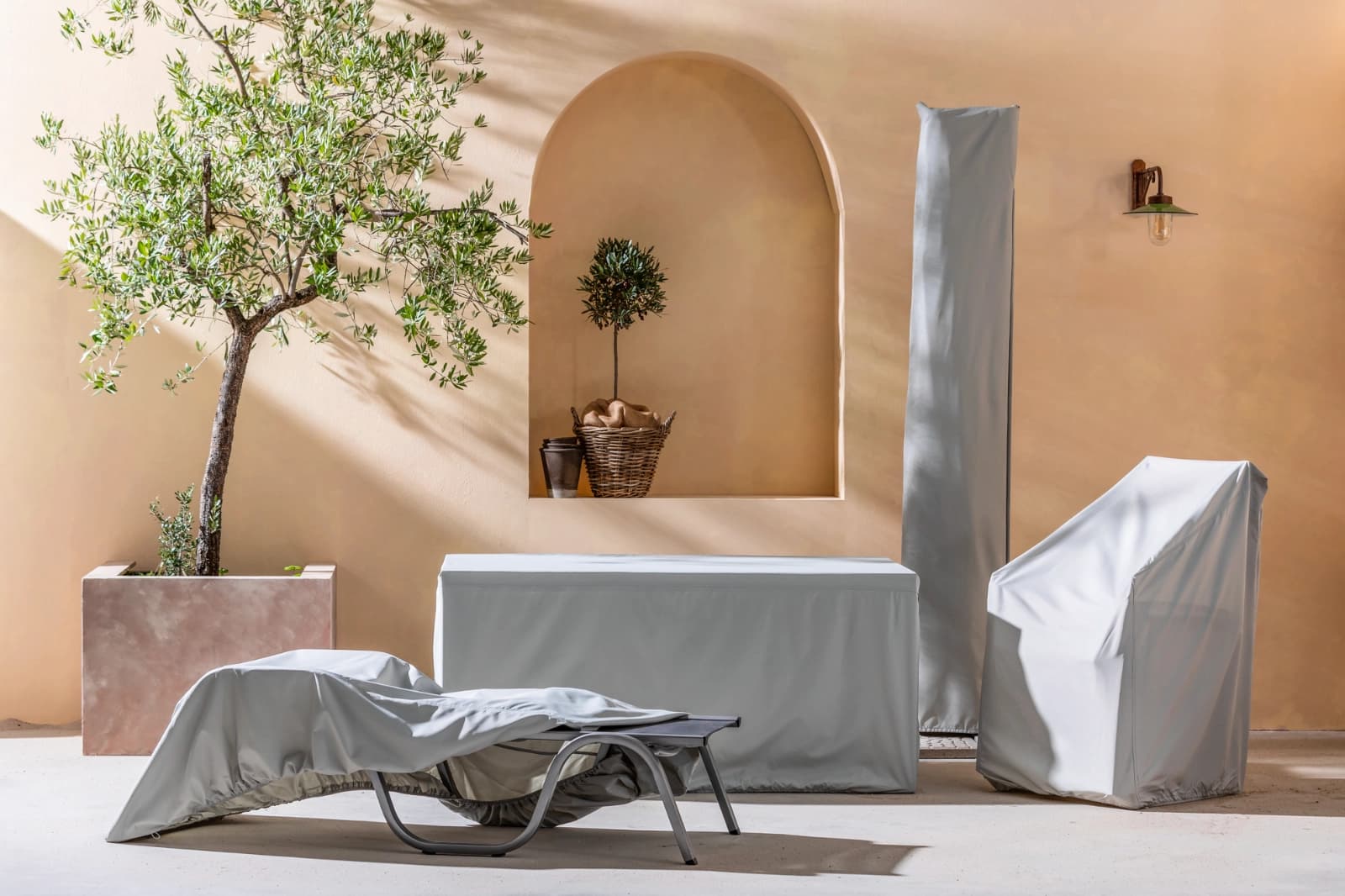 Wetterfest mit Schutzhüllen